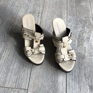 BCBG Slip on Cream and Gold Wedge Mules